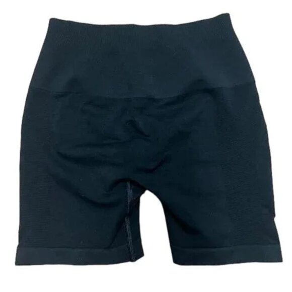 ALPHALETE Women's Seamless Scrunch Short Black - Picture 2 of 4